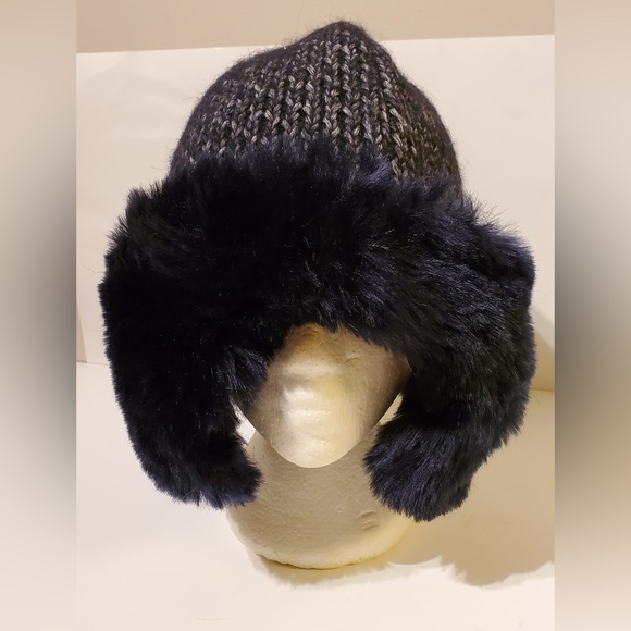 Raffaeollo Bettini luxury Italian made trapper faux fur and knit hat - Picture 3 of 9